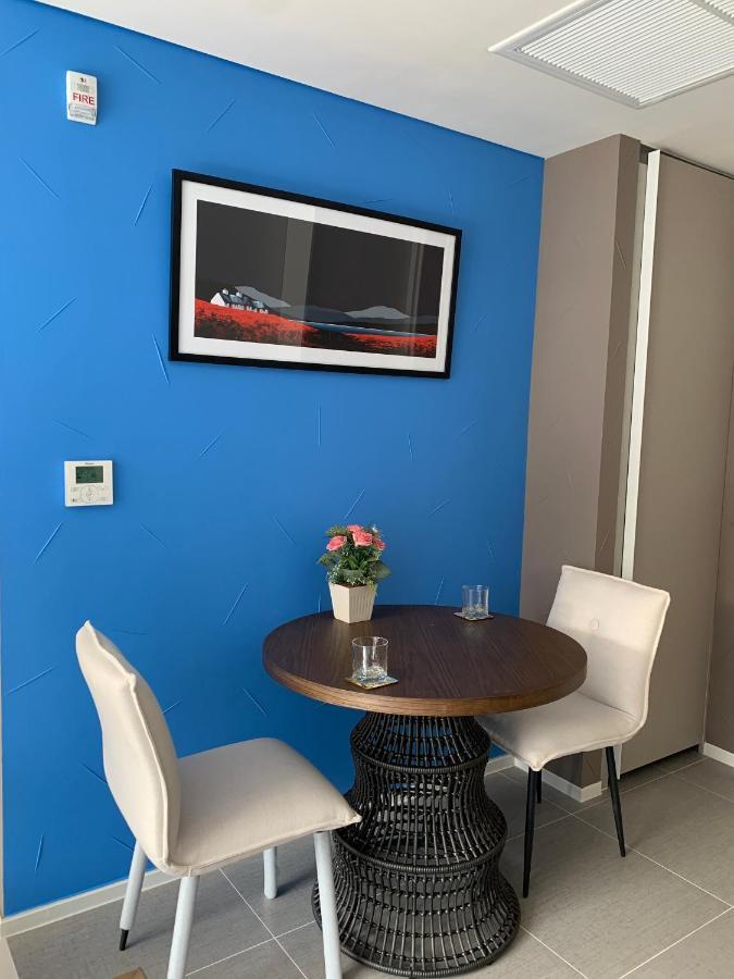Santorini Khao Takiab Huahin Beach Front Экстерьер фото